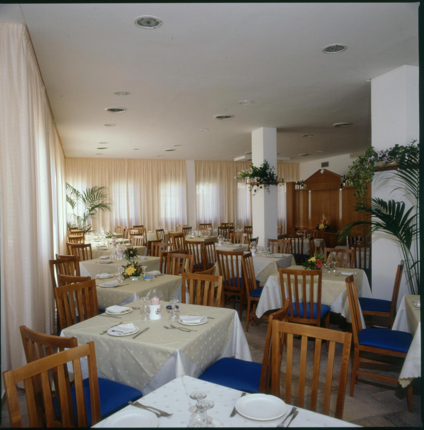Hotel Sirenetta อิโซลา เดลเล เฟมมิเน ภายนอก รูปภาพ